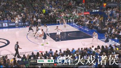 小哈达威全场贡献13分,三分命中2球并送出1篮板2助攻2抢断 小哈达威全场贡献13分,三分命中2球并送出1篮板2助攻2抢断