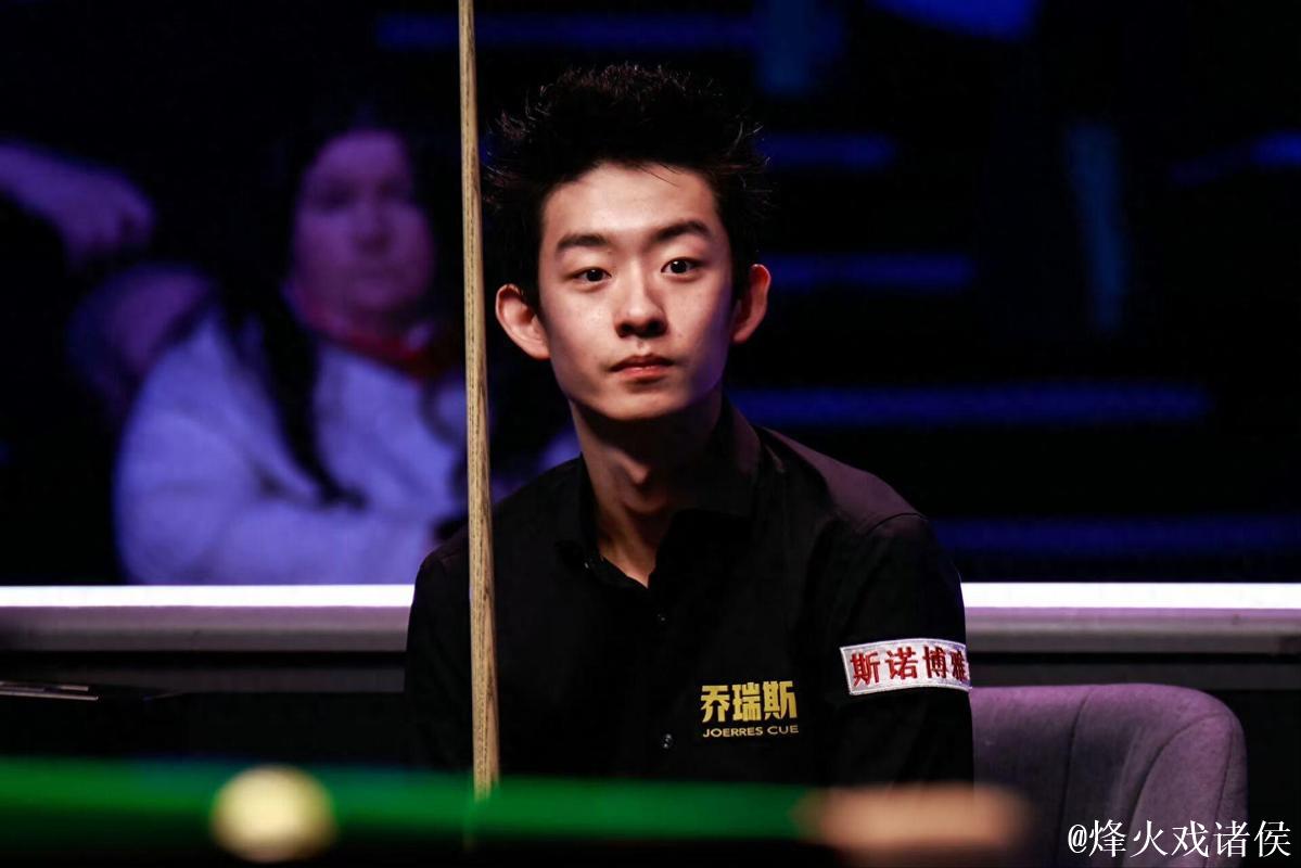 斯诺克英锦赛:吴宜泽与庞俊旭齐齐晋级 成功进入16强 斯诺克英锦赛:吴宜泽与庞俊旭齐齐晋级 成功进入16强